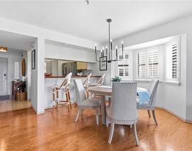 460 Bouchelle Drive - Photo Thumbnail 8