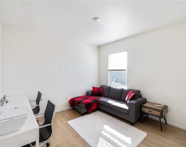 2630 Angel Falls Drive - Photo Thumbnail 31