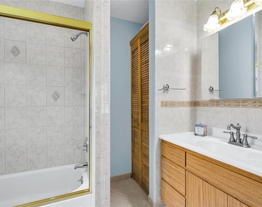 2805 Lake Tohopekaliga Boulevard - Photo Thumbnail 11