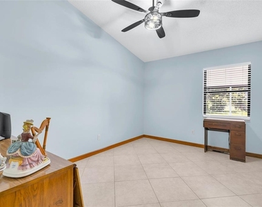2805 Lake Tohopekaliga Boulevard - Photo Thumbnail 14