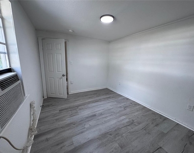 58 Mileham Drive - Photo Thumbnail 5