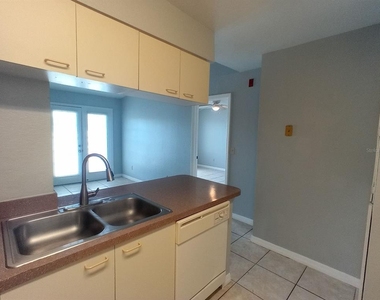 2550 N Alafaya Trail - Photo Thumbnail 7