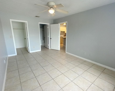 2550 N Alafaya Trail - Photo Thumbnail 9