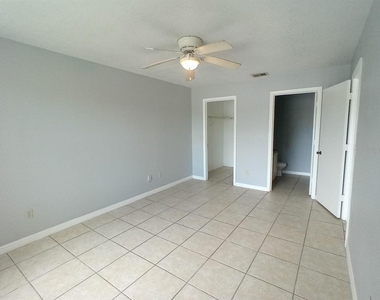 2550 N Alafaya Trail - Photo Thumbnail 8