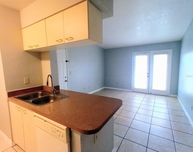 2550 N Alafaya Trail - Photo Thumbnail 6