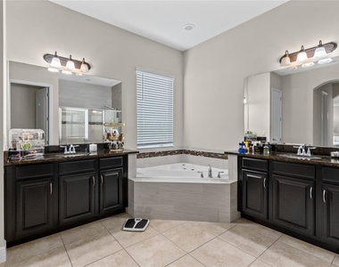 8802 Finsen Street - Photo Thumbnail 14