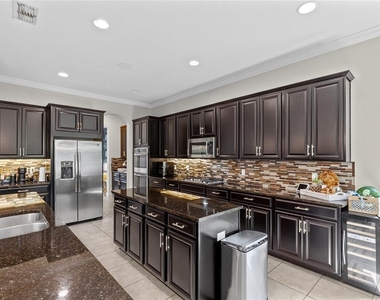 8802 Finsen Street - Photo Thumbnail 7