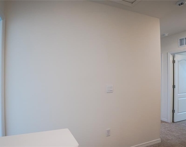 2331 Gifford Drive - Photo Thumbnail 12