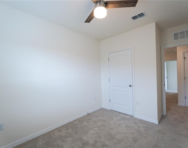 2331 Gifford Drive - Photo Thumbnail 16