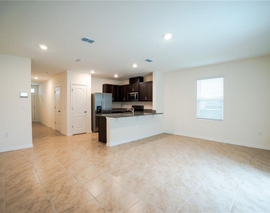 2331 Gifford Drive - Photo Thumbnail 5