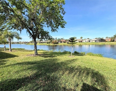 585 Grand Canal Drive - Photo Thumbnail 4