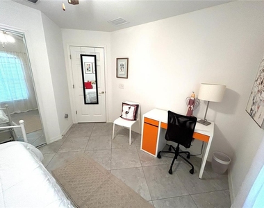 585 Grand Canal Drive - Photo Thumbnail 28