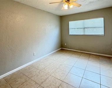 1907 Park Manor Drive - Photo Thumbnail 22