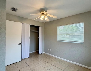 1907 Park Manor Drive - Photo Thumbnail 17