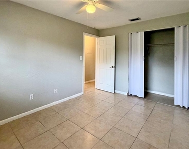 1907 Park Manor Drive - Photo Thumbnail 11