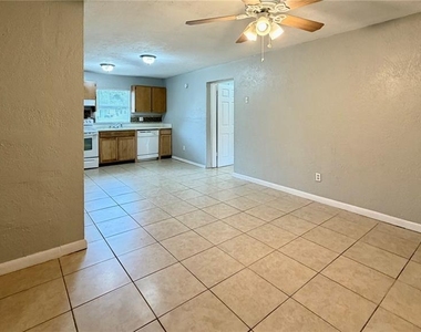 1907 Park Manor Drive - Photo Thumbnail 3