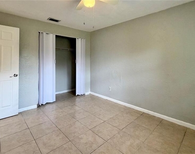 1907 Park Manor Drive - Photo Thumbnail 10