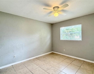1907 Park Manor Drive - Photo Thumbnail 9
