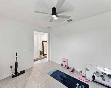 2235 Pigeon Plum Drive - Photo Thumbnail 7