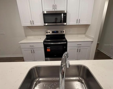 4325 River Beacon Boulevard - Photo Thumbnail 4