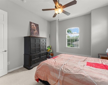 14411 Hampshire Bay Circle - Photo Thumbnail 38