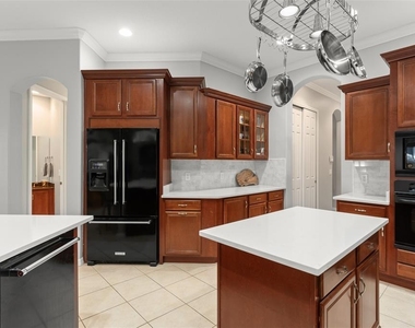 14411 Hampshire Bay Circle - Photo Thumbnail 10