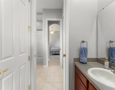 14411 Hampshire Bay Circle - Photo Thumbnail 39
