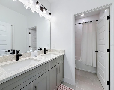 13568 Autumn Harvest Avenue - Photo Thumbnail 34