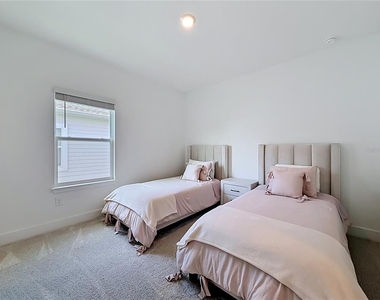 13568 Autumn Harvest Avenue - Photo Thumbnail 33