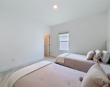 13568 Autumn Harvest Avenue - Photo Thumbnail 32