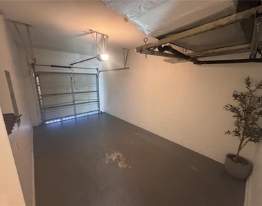 3469 Allegra Circle - Photo Thumbnail 18