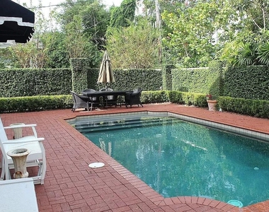 1119 Belleaire Circle - Photo Thumbnail 32