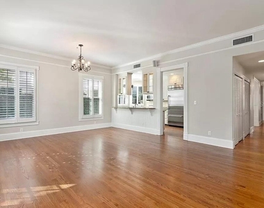 1119 Belleaire Circle - Photo Thumbnail 12