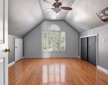 1119 Belleaire Circle - Photo Thumbnail 41