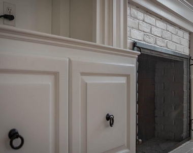 1119 Belleaire Circle - Photo Thumbnail 14
