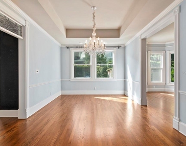 1119 Belleaire Circle - Photo Thumbnail 9