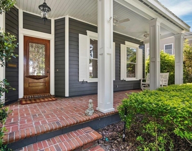 1119 Belleaire Circle - Photo Thumbnail 3