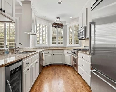 1119 Belleaire Circle - Photo Thumbnail 15