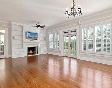 1119 Belleaire Circle - Photo Thumbnail 13