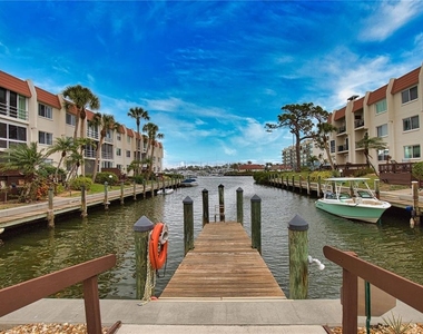 240 Santa Maria Street - Photo Thumbnail 25