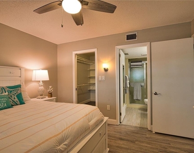 240 Santa Maria Street - Photo Thumbnail 21