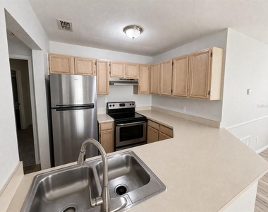 7904 Waterview Way - Photo Thumbnail 9
