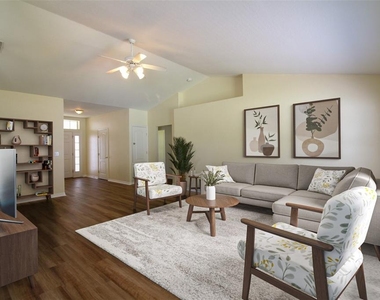 6719 Highlands Creek Boulevard - Photo Thumbnail 8
