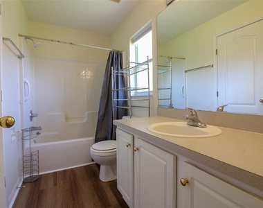 6719 Highlands Creek Boulevard - Photo Thumbnail 28