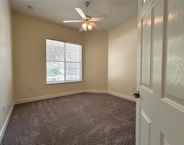 14424 Nw 22nd Place - Photo Thumbnail 10