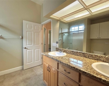14424 Nw 22nd Place - Photo Thumbnail 12