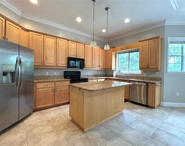 14424 Nw 22nd Place - Photo Thumbnail 4