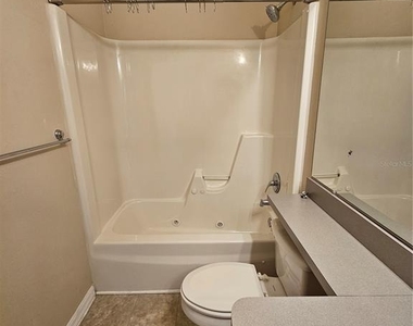 3575 Sw 30th Way - Photo Thumbnail 13