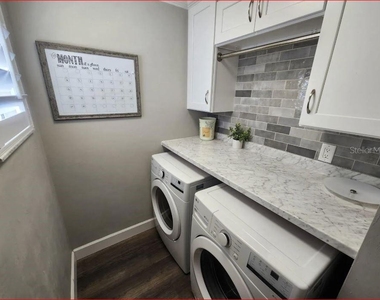2735 Sw 35th Place - Photo Thumbnail 19