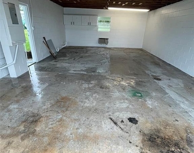 17653 Broad Street - Photo Thumbnail 25